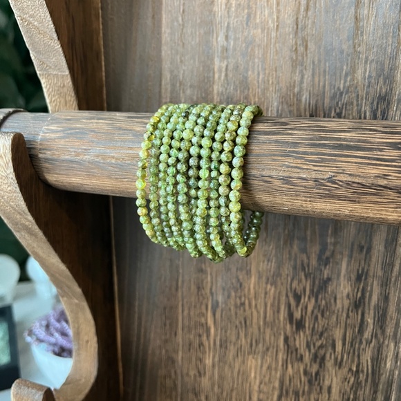 Peridot Bracelet (One) - Picture 3 of 3